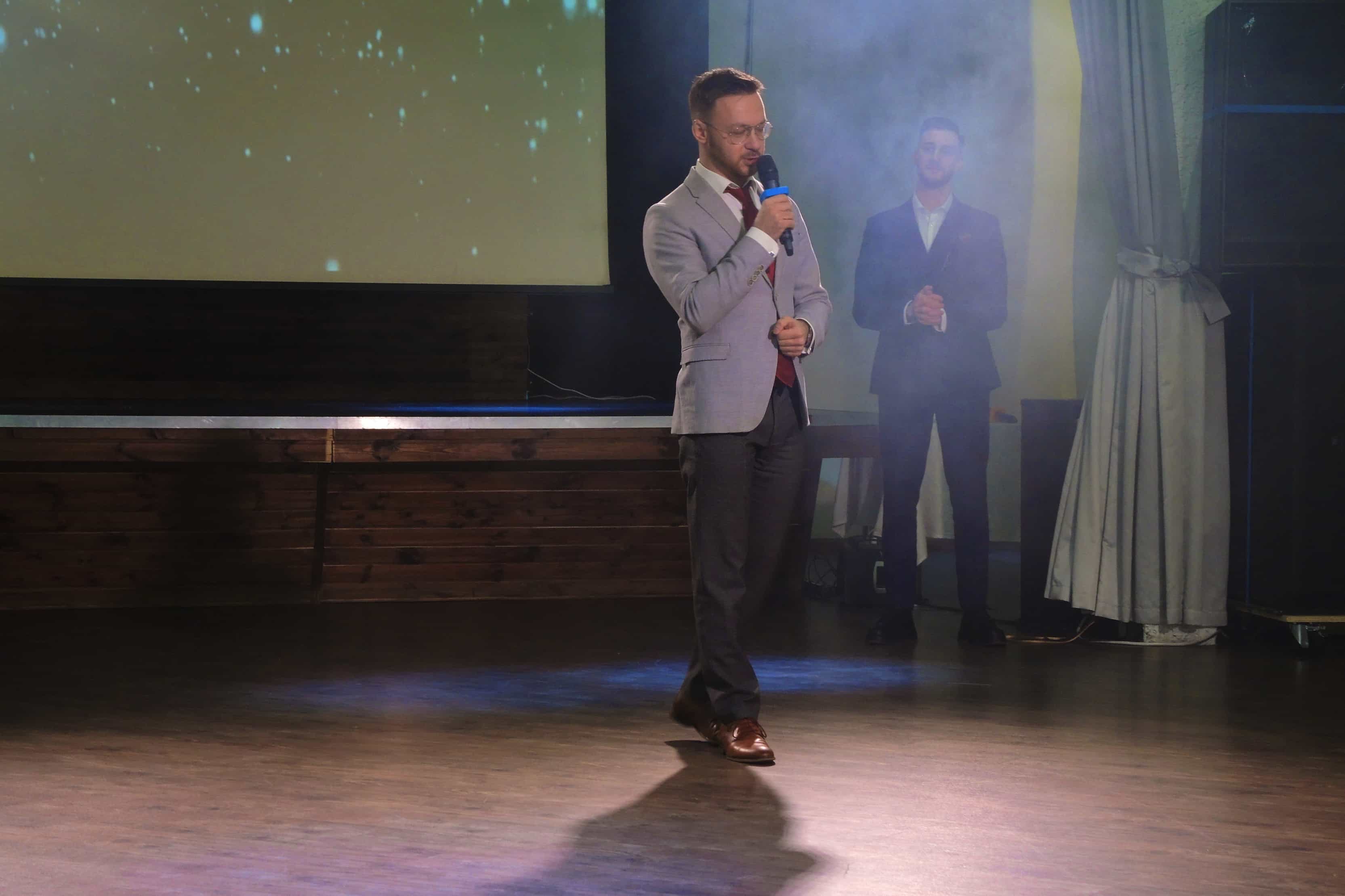 Олег Фишелев